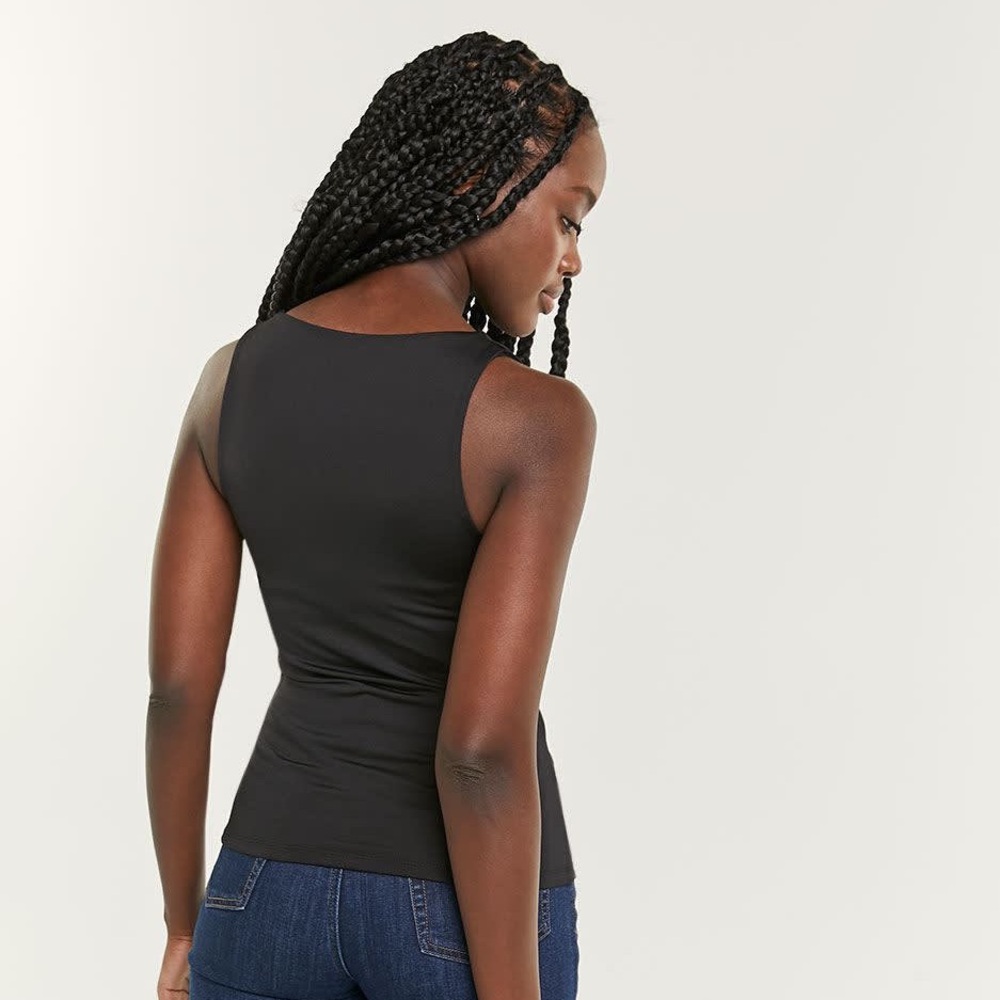 New Reitmans Essentials Double Layer Sculpting Tank - Picture 4 of 9